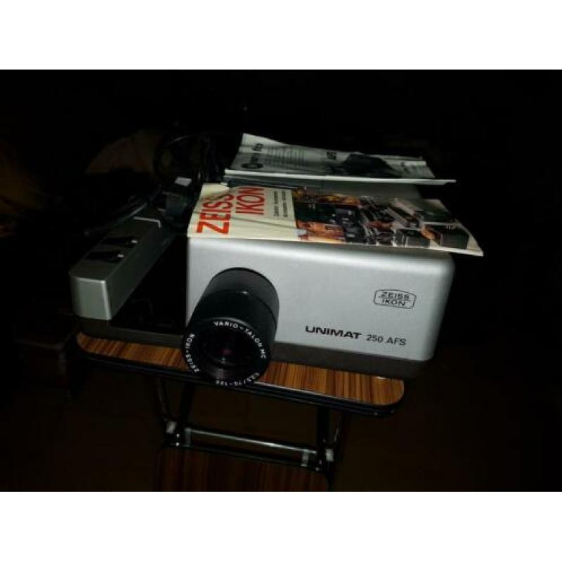 Zeis IKON Projector ( ongebruikt)