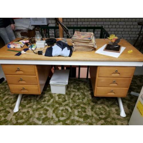 Vintage bureau