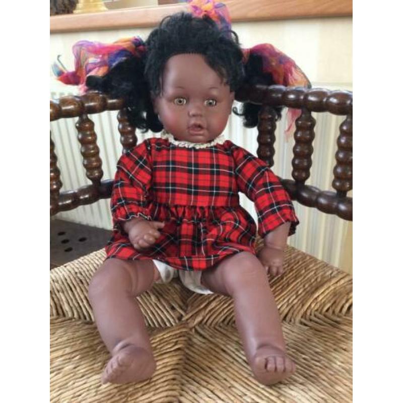 Bruine lissy pop 53 cm.