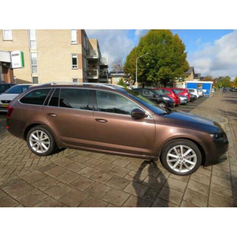 Skoda Octavia Combi 1.2 TSI Greentech Elegance Businessline