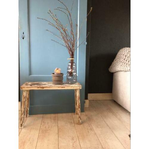 Stevig oud brocante tafeltje, bankje, krukje 65X25X45