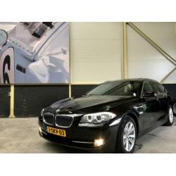 BMW 5-serie Touring 523i High Executive Automaat | Panoramad