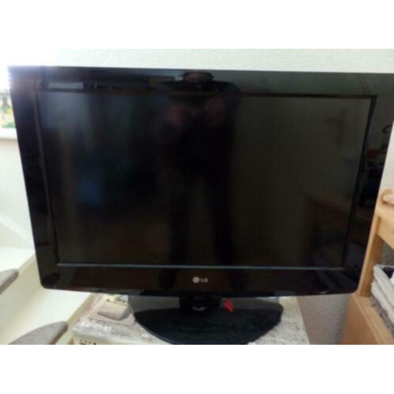 LG 32 inch