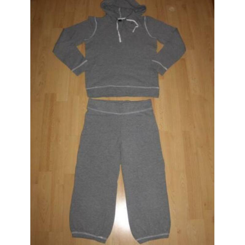 Grijs Huispak / Sport Set H&M mt 32-34 (86)