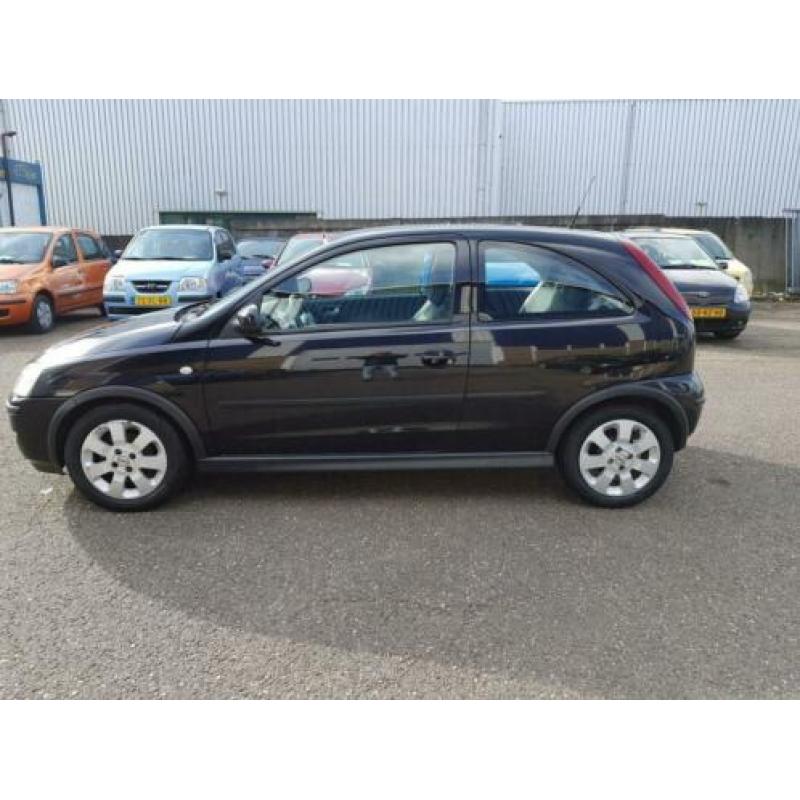 Opel Corsa 1.2-16V Sport ,airco, lage km stand