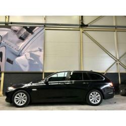 BMW 5-serie Touring 523i High Executive Automaat | Panoramad
