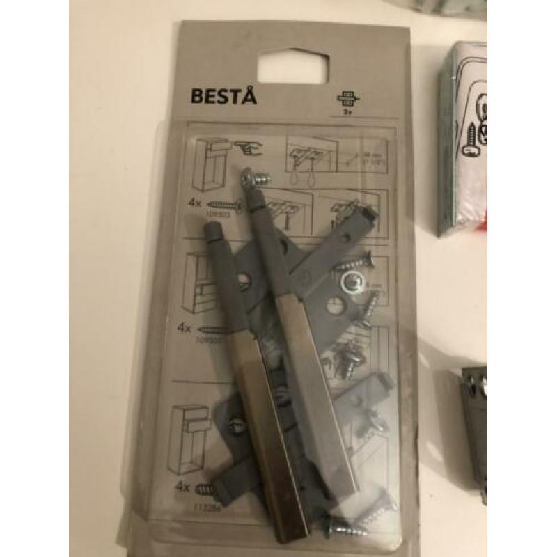 Diverse onderdelen voor IKEA meubels