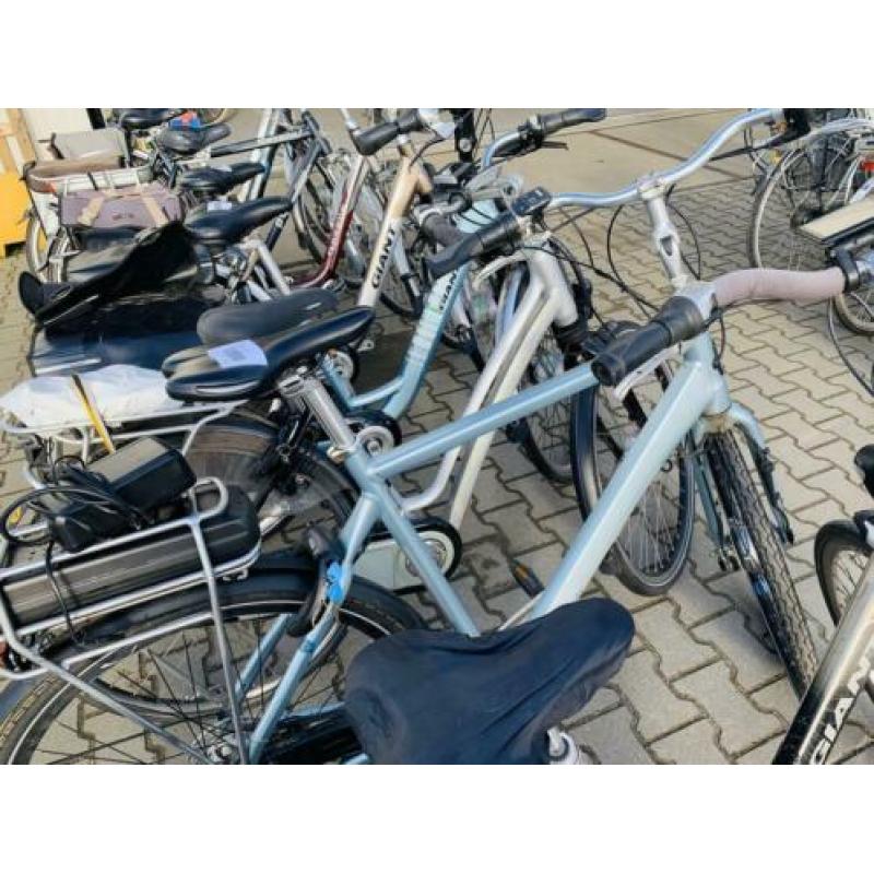 Partij van 10 x luxe elektrische fietsen mix handel