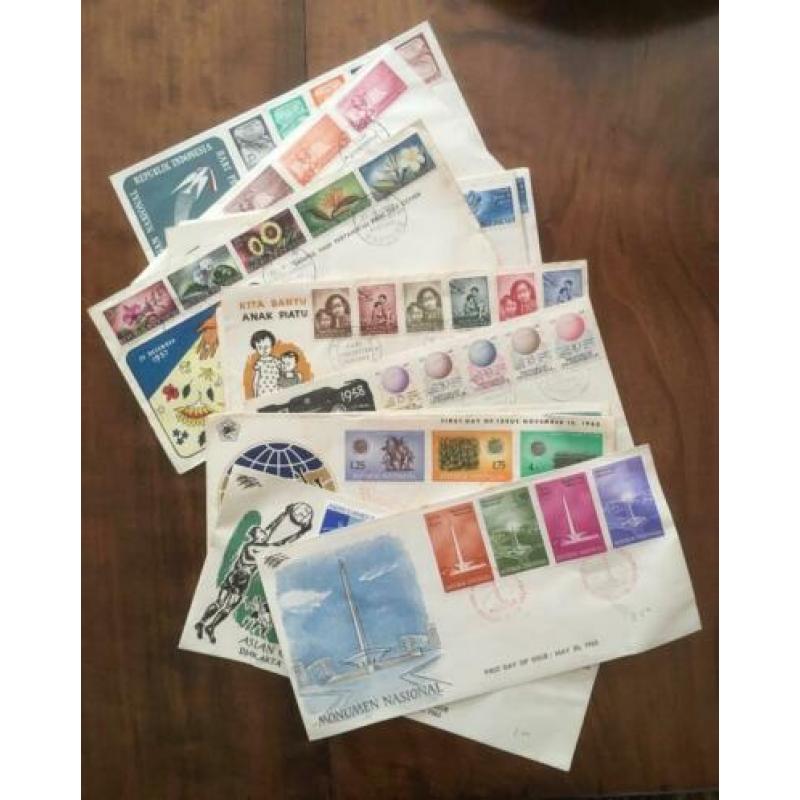 Verzameling Eerste dag enveloppen en postzegels