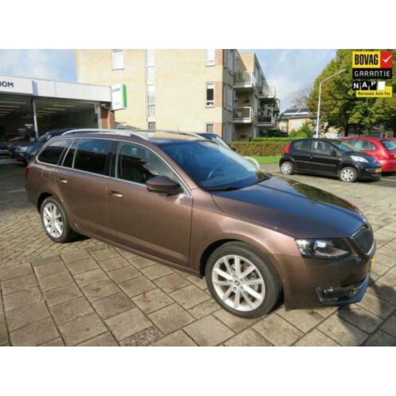 Skoda Octavia Combi 1.2 TSI Greentech Elegance Businessline
