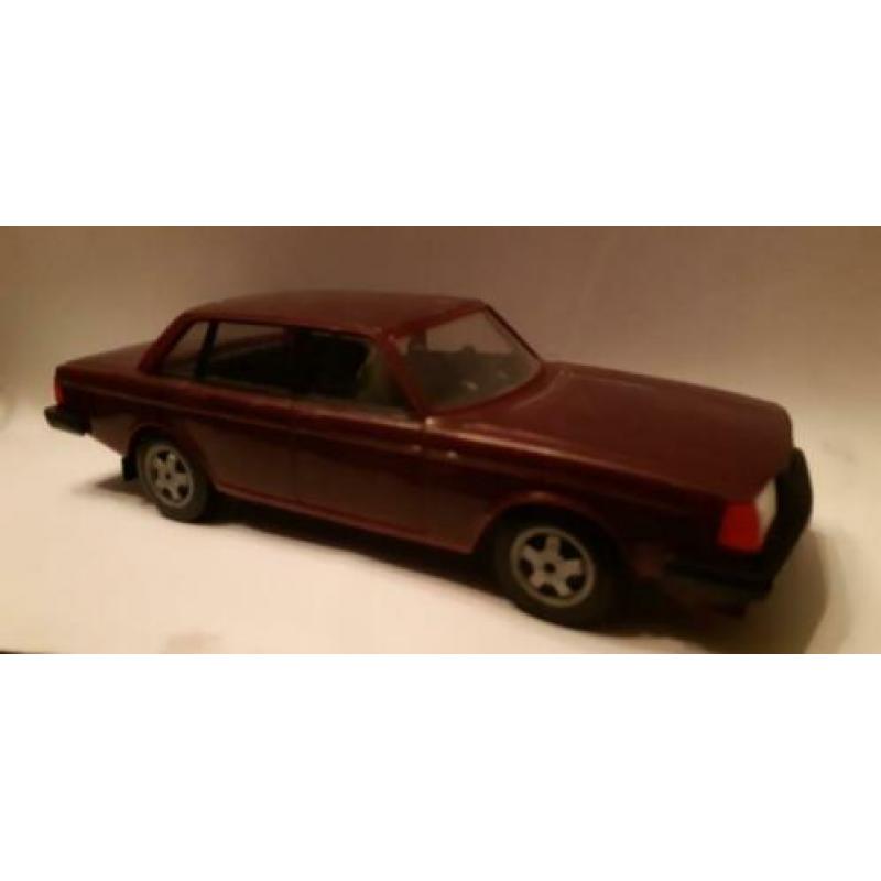 Volvo 244 (zacht plastic model)
