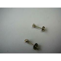 Zilverkleurige oorbelletjes ø 3.5 mm. schittersteentje in