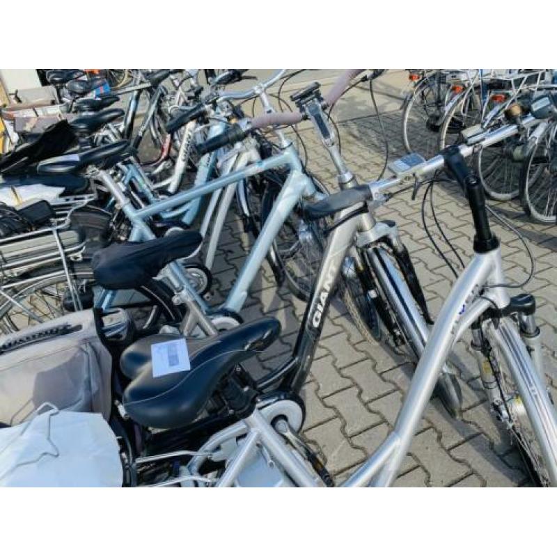 Partij van 10 x luxe elektrische fietsen mix handel