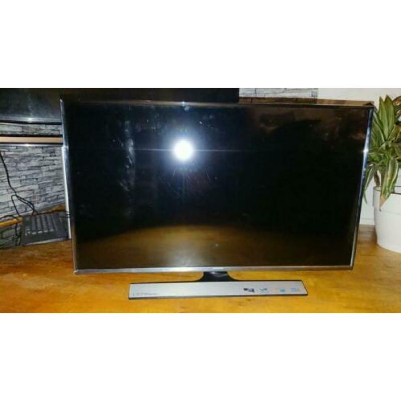 Samsung 32” TV LED Monitor