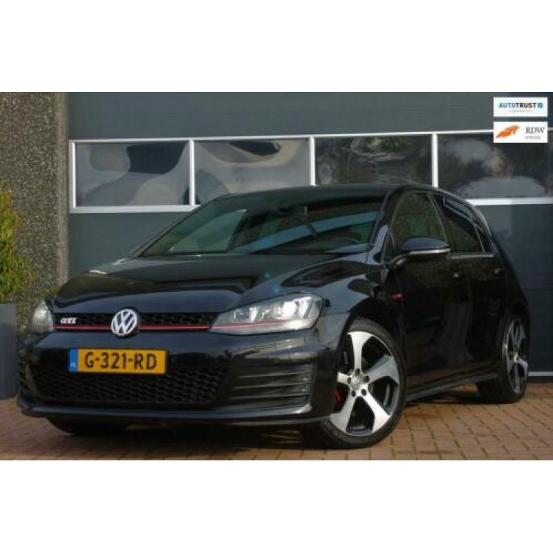 Volkswagen Golf 2.0 TSI GTI DSG / PDC + CAMERA / NAVI / LED