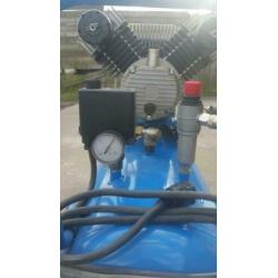 lm 100-350 airpress compressor met het nieuwe type motor .