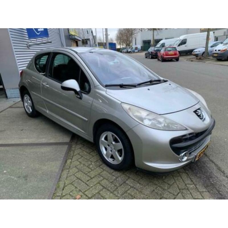 Peugeot 207 1.4-16V XS Pack Airco