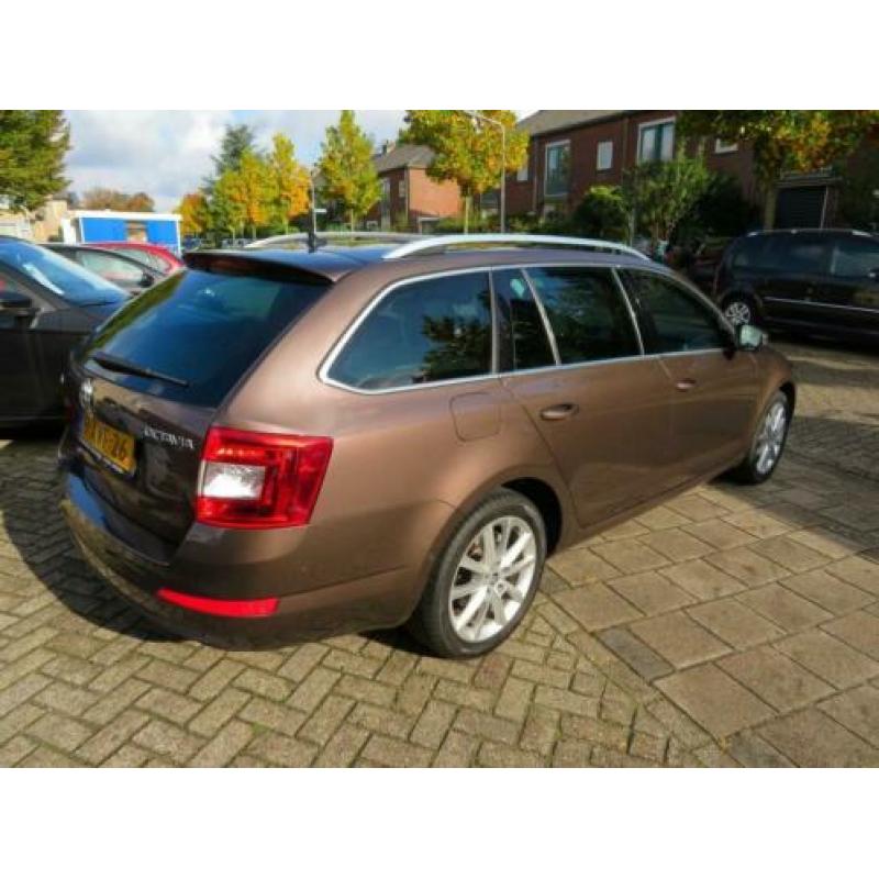 Skoda Octavia Combi 1.2 TSI Greentech Elegance Businessline