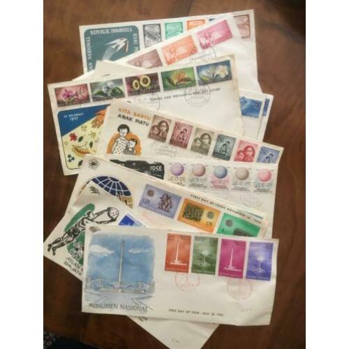 Verzameling Eerste dag enveloppen en postzegels