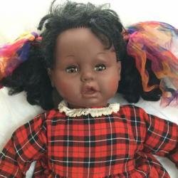 Bruine lissy pop 53 cm.