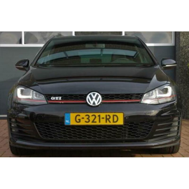Volkswagen Golf 2.0 TSI GTI DSG / PDC + CAMERA / NAVI / LED