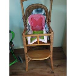 Te koop rieten kinderstoel