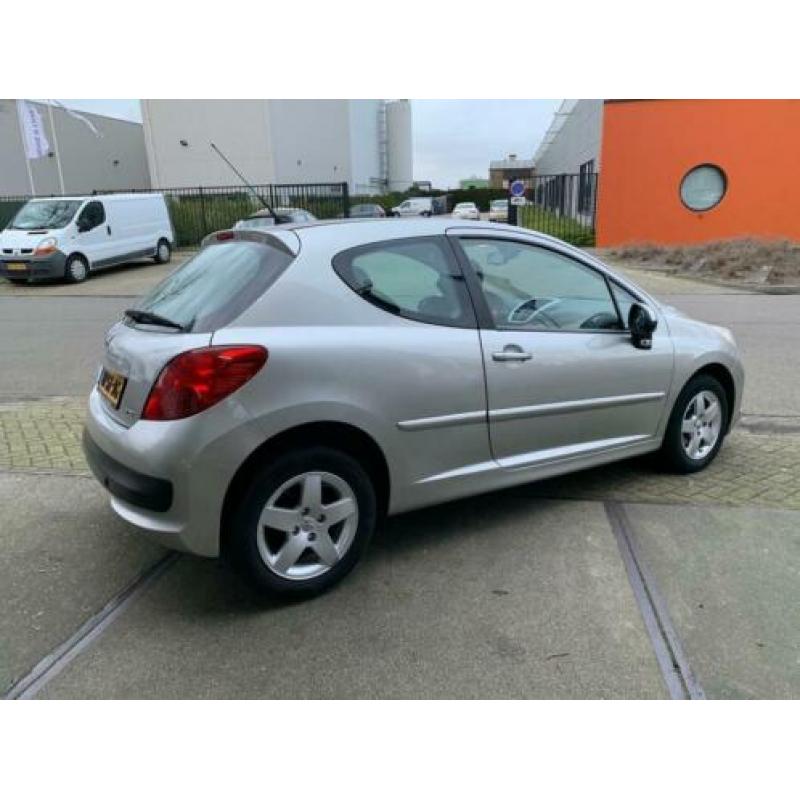 Peugeot 207 1.4-16V XS Pack Airco