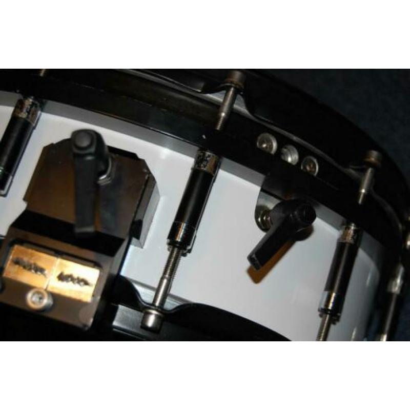 Vancore Hi-tension snare met 2 snarenmatten 14"/5"<191409>
