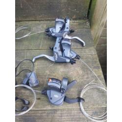 Shimano XTR, XT, Avid Digid. Flightdeck