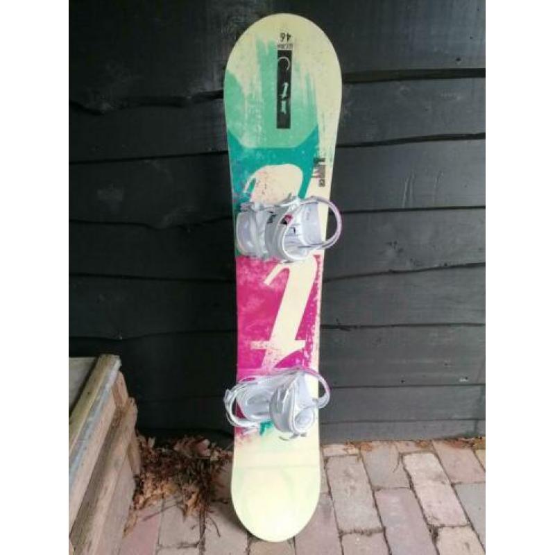 Dames snowboard 1,43 en schoenen 39