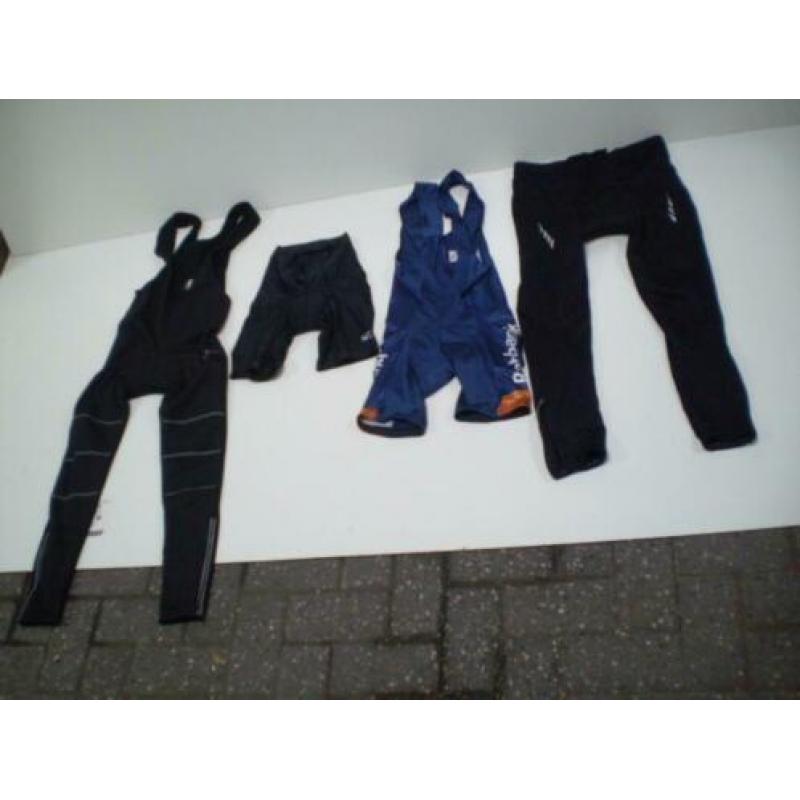 xxx 19-2 GEBRUIKTE WIELERKLEDING VOOR MAAR 7 EURO PER ITEM