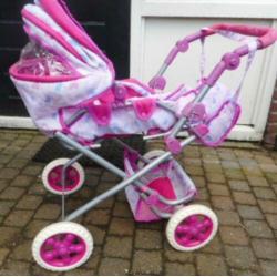 inklapbare poppenwagen incl. reistas en verzorgingstas