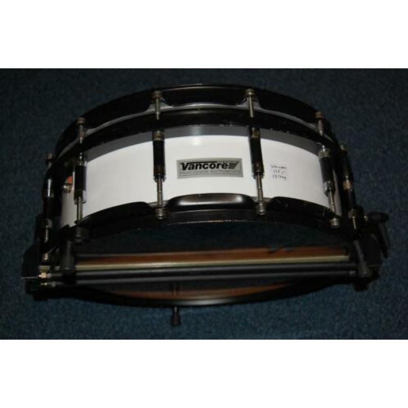 Vancore Hi-tension snare met 2 snarenmatten 14"/5"<191409>