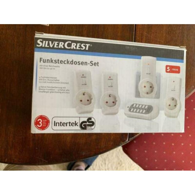 stekker / contactdoos met afstandbediening 2 types buiten