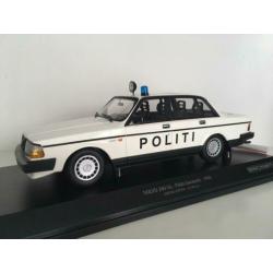 Volvo 240 GL Politie Denemarken 1986 1:18 (nieuw)