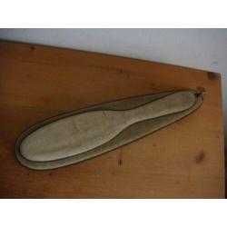 Vintage beige fluwelen kledingborstel op hanger
