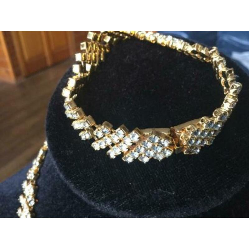 Goudkleurige bling bling ketting met armbandje