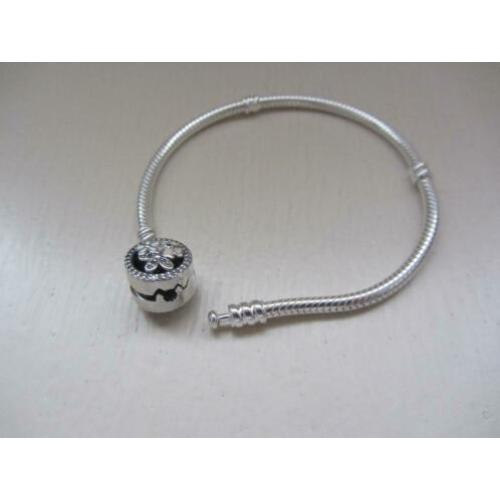 Pandora Moments Armband met bloemensluiting RETIRED