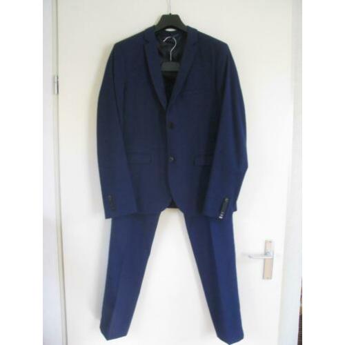 N I E U W = WE kostuum = maat 52 in prachtig blauw !