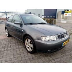 Audi A3 1.6 Attraction Automaat airco