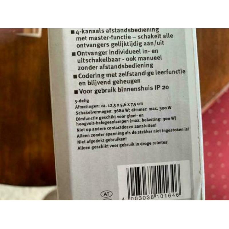 stekker / contactdoos met afstandbediening 2 types buiten
