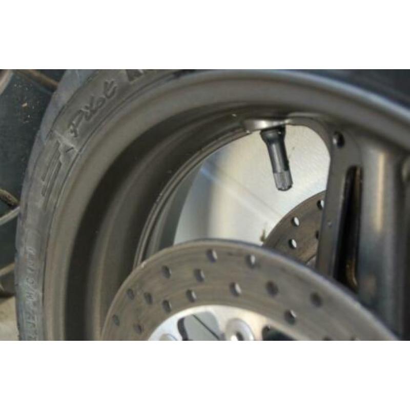 voorwiel voorvelg velg wiel FJR 1300 2001 2002