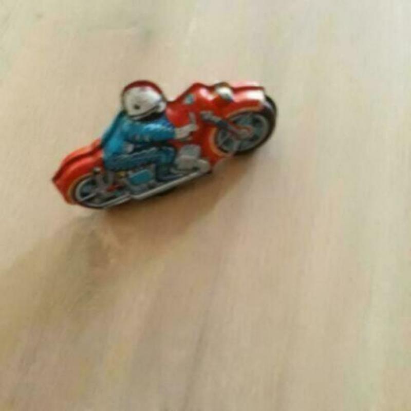 Blikken oud motortje 23 cm