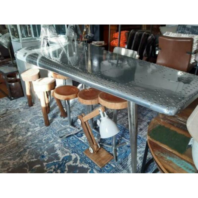Nieuw vliegtuig vleugel bureau nu € 549.00