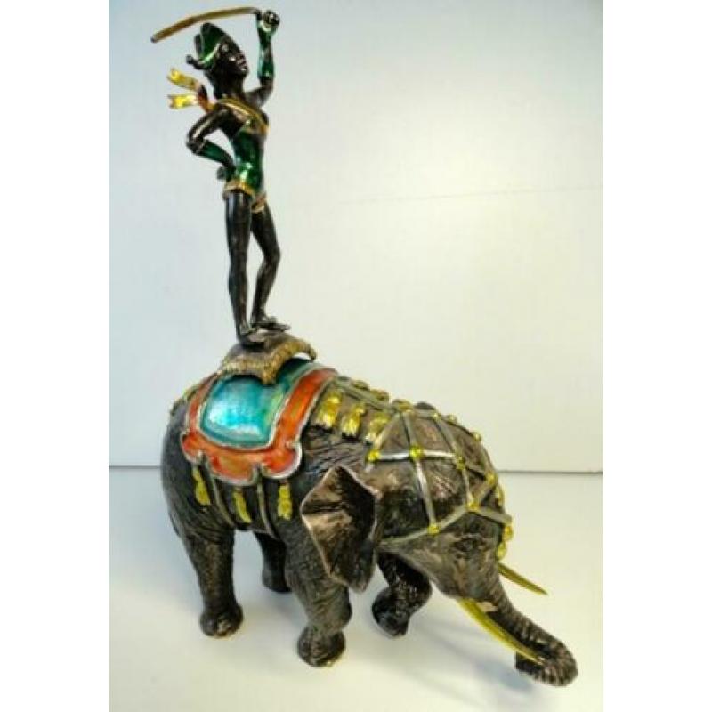 Zware Circus Performer van Tiffany & Co New York,
