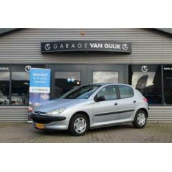 Peugeot 206 XR 1.4 75PK 5Deuren,180dkmNieuweDriem,