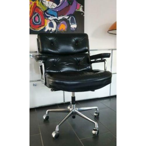 Vitra Eames Lobby Chair ES 104 in chroom en zwart leder TOP