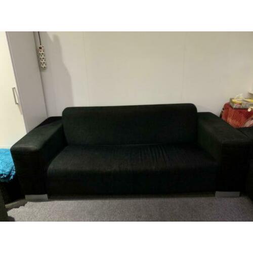 Te koop 2 banken en 1 poef !!
