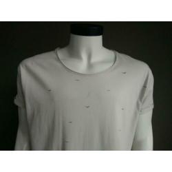 B keus: 8MM long shirt. Beige met print. Maat L. Vlekjes