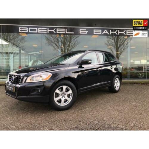Volvo XC60 2.4 D5 AWD Momentum Geartronic - Navigatie - Trek